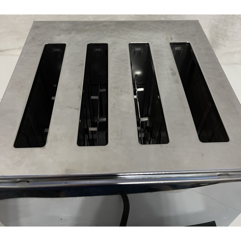 Vintage Toastmaster Pop Up Chrome Toaster 4 Slice Model D126B - Picture 2 of 6